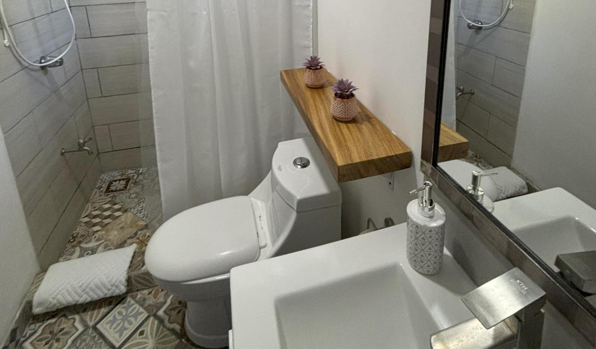 Amazilia Guesthouse Ліберія Номер фото